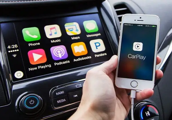 Cách kết nối điện thoại với màn hình ô tô đơn giản, chi tiết nhất 2 cach-ket-noi-dien-thoai-voi-man-hinh-o-to-don-gian-chi-tiet-nhat