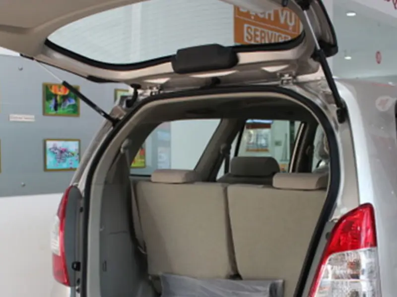 cach-mo-cop-sau-xe-innova-2017