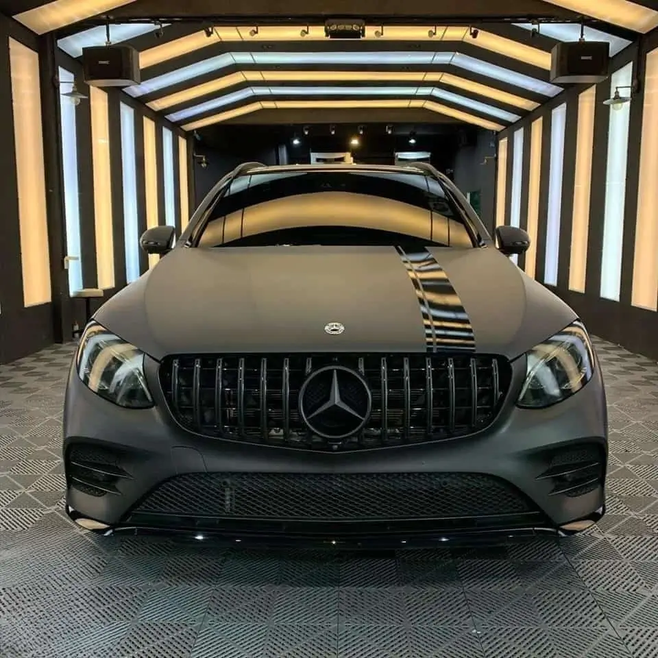 Dán đổi màu xe ô tô – Giải pháp nâng cấp diện mạo và bảo vệ xe tối ưu 2 dan-doi-mau-xe-o-to-giai-phap-nang-cap-dien-mao