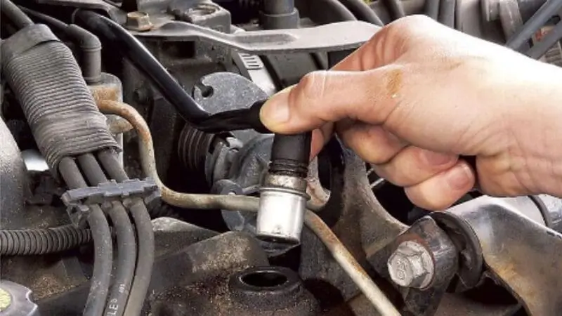 Khắc phục xe bị đổ hơi: Nguyên nhân, dấu hiệu và cách xử lý hiệu quả 1 khac-phuc-xe-bi-do-hoi-nguyen-nhan-dau-hieu-va-cach-xu-ly-hieu-qua