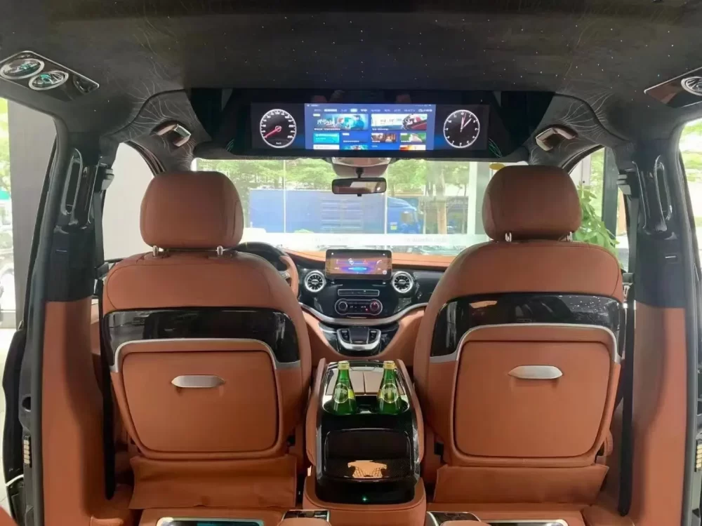 Màn hình ốp trần ô tô 7 chỗ – Lựa chọn hoàn hảo cho giải trí trên xe hơi 1 man-hinh-op-tran-o-to-7-cho-lua-chon-hoan-hao-cho-giai-tri-tren-xe-hoi