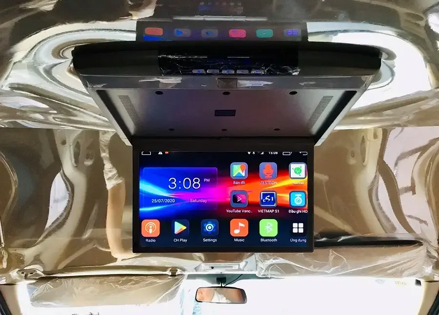 man-hinh-treo-tran-o-to-17-inch-trai-nghiem-giai-tri-tuyet-voi-tren-moi-chuyen-di