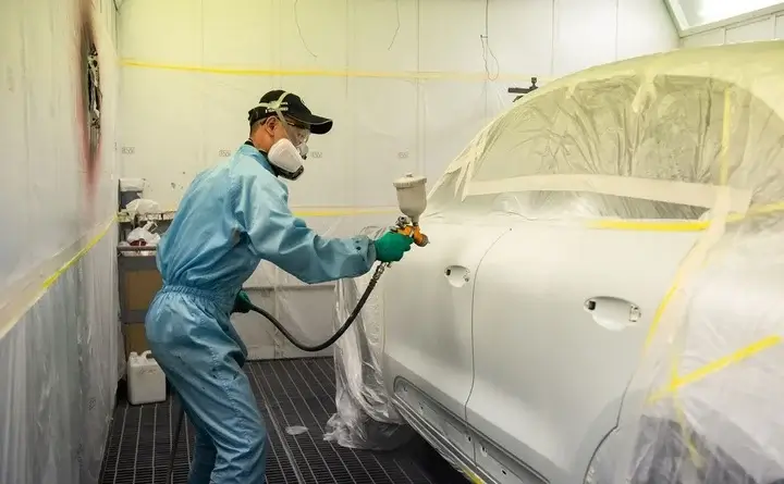 Tìm hiểu chi tiết về sơn dặm xe ô tô: Quy trình, lợi ích và chi phí 3 tim-hieu-chi-tiet-ve-son-dam-xe-o-to