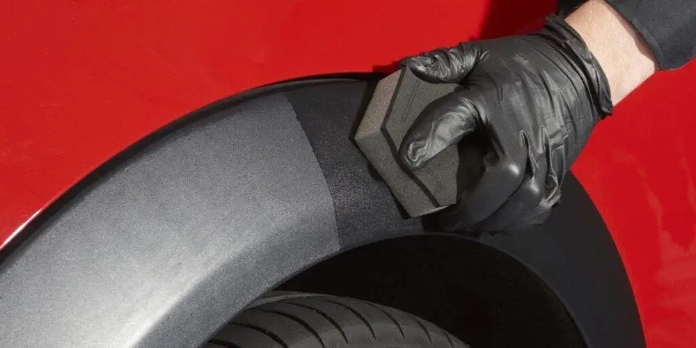 Bảo dưỡng nhựa xe ô tô: Bí quyết giữ độ bền và đẹp như mới 2 bao-duong-nhua-xe-o-to-bi-quyet-giu-do-ben-va-dep