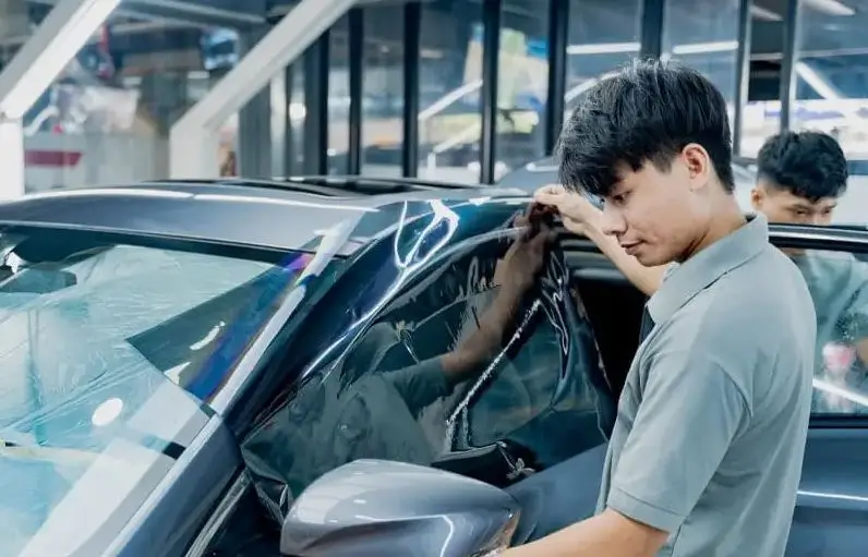 Giấy cách nhiệt chống nóng – Giải pháp hoàn hảo bảo vệ ô tô và người dùng 2 giay-cach-nhiet-chong-nong-giai-phap-hoan-hao-bao-ve-o-to